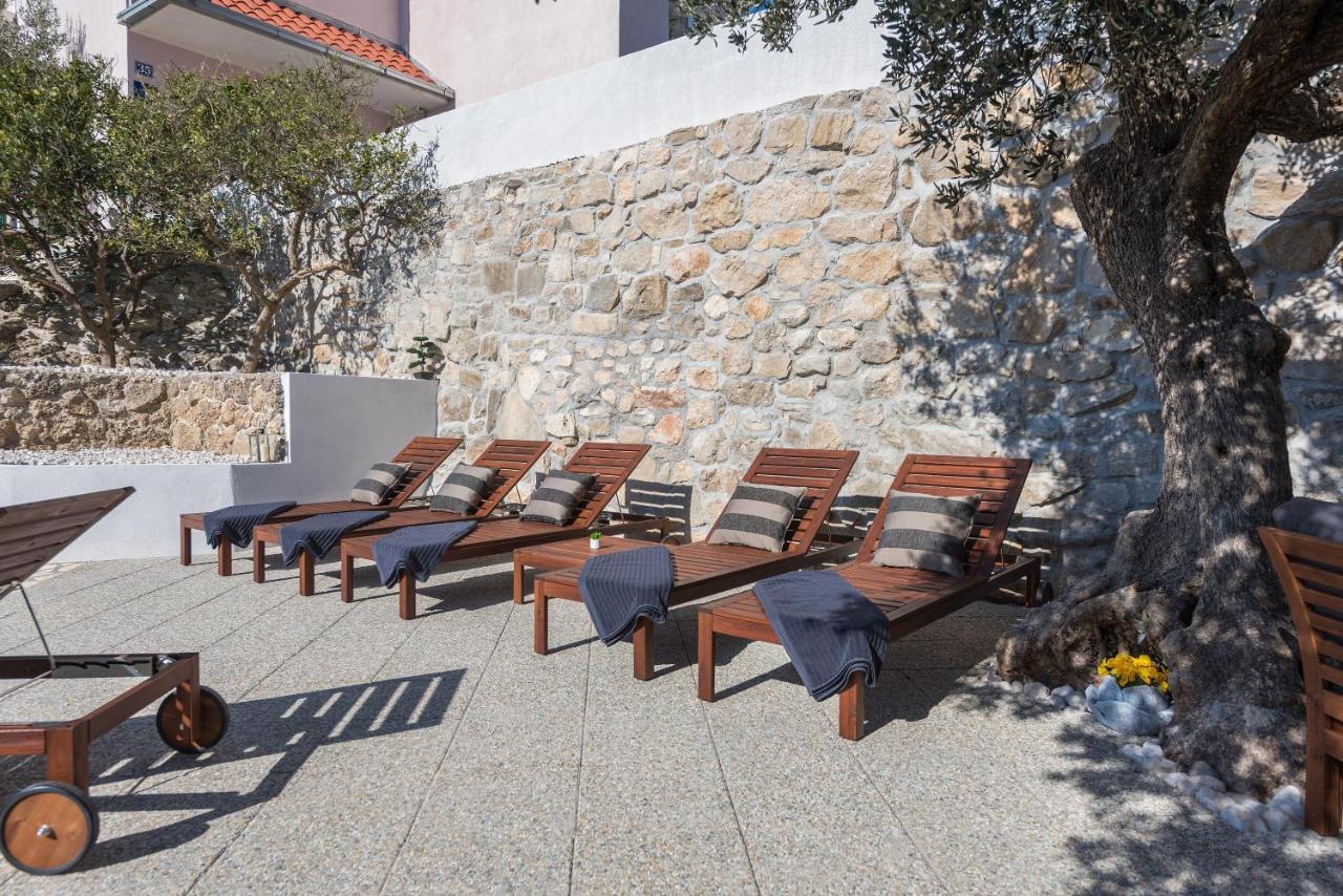 Villa Petra Apartment With Private Pool Makarska Eksteriør billede