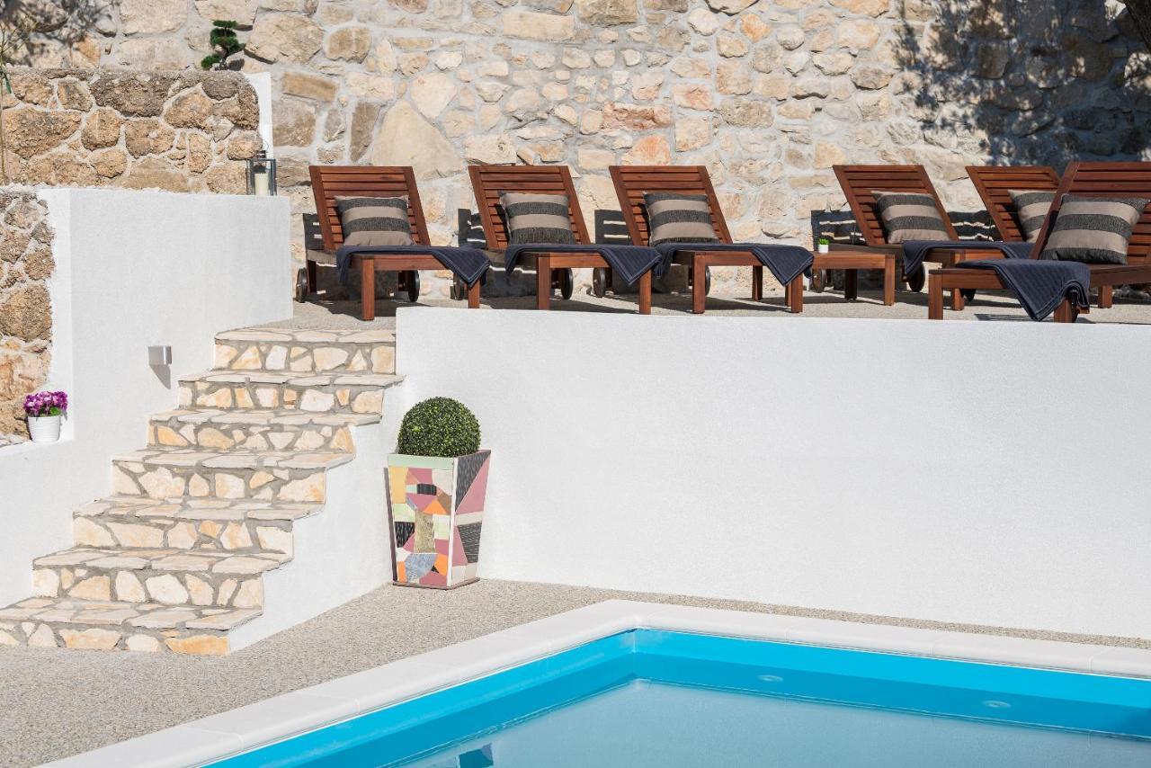 Villa Petra Apartment With Private Pool Makarska Eksteriør billede