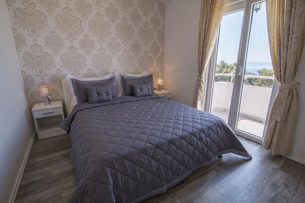 Villa Petra Apartment With Private Pool Makarska Eksteriør billede